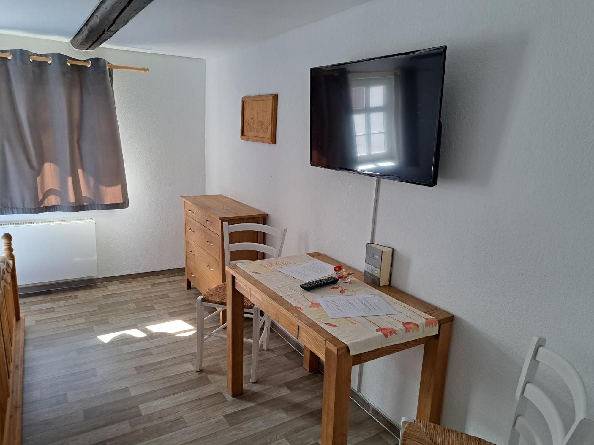 Hotel Wollroeder Krug Guxhagen Exteriér fotografie
